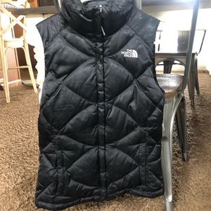 North face 550 Black Puffy Vest